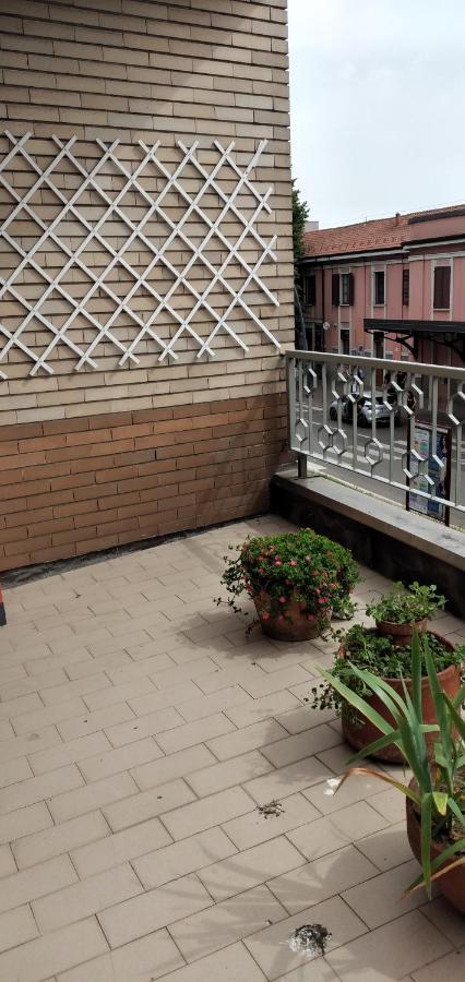 L'Appartamento Della Stazione Di Saronno Exterior foto